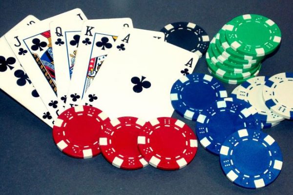 5 Alasan Harus Memilih Poker Online Uang Asli Daripada Turnamen